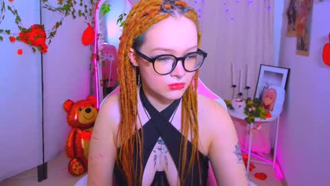 Nicole online show from February 8, 2025, 11:45 pm