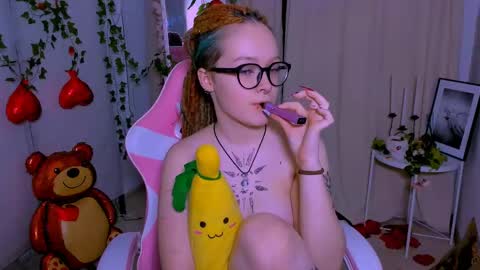Nicole online show from February 12, 2025, 9:54 pm