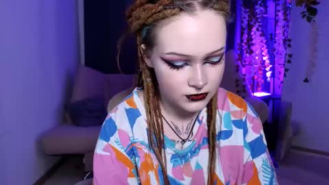 Nicole online show from March 5, 2025, 9:05 am