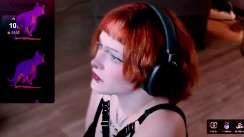 Snapshot of nicolefloret chatting on September 17, 2025, 9:38 pm Nicole online show from September 17, 2025, 9:38 pm