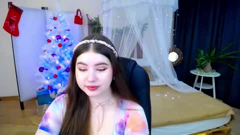 nicolefoxery online show from December 9, 2024, 6:25 pm