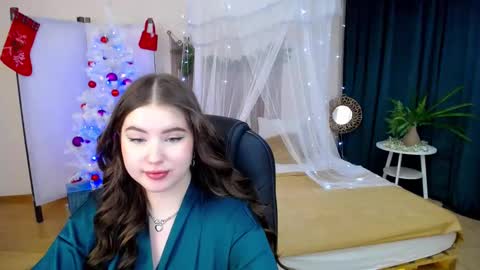 nicolefoxery online show from December 10, 2024, 10:26 pm