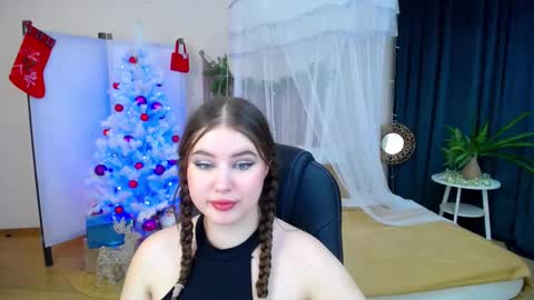 nicolefoxery online show from December 11, 2024, 7:14 pm