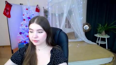 nicolefoxery online show from December 16, 2024, 3:19 am