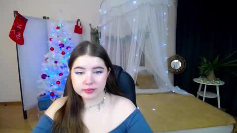 nicolefoxery online show from December 17, 2024, 3:17 am