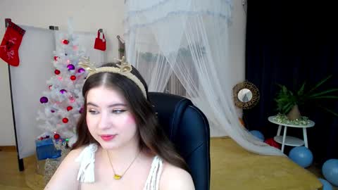 nicolefoxery online show from December 23, 2024, 3:18 am