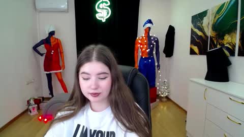 nicolefoxery online show from December 28, 2024, 9:40 pm