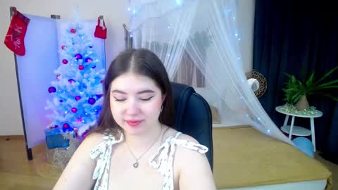 nicolefoxery online show from December 31, 2024, 3:23 am