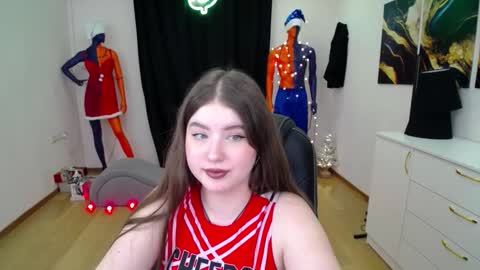 nicolefoxery online show from January 16, 2025, 9:27 am