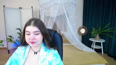nicolefoxery online show from January 25, 2025, 3:19 am