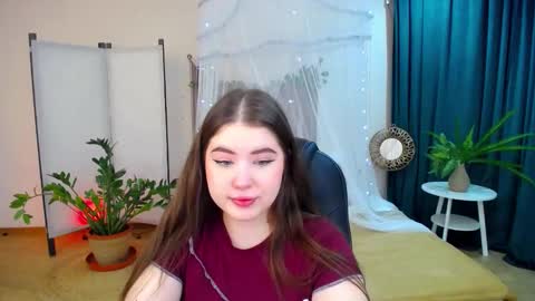 nicolefoxery online show from February 12, 2025, 3:29 am