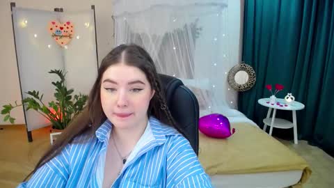 nicolefoxery online show from February 13, 2025, 3:18 am