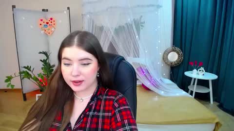 nicolefoxery online show from February 22, 2025, 6:39 am