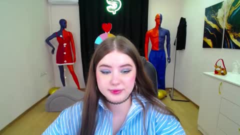 nicolefoxery online show from February 25, 2025, 6:42 pm