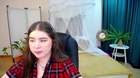 nicolefoxery online show from March 8, 2025, 12:11 am