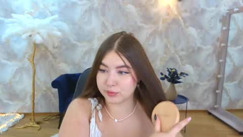 nicolefoxery online show from September 9, 2025, 3:28 am