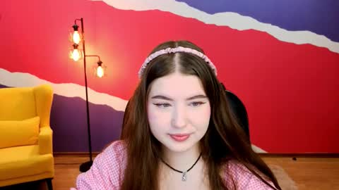 nicolefoxery online show from September 14, 2025, 6:18 pm