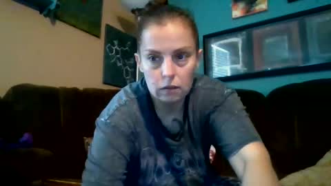 Nicole online show from May 18, 2026, 4:24 pm