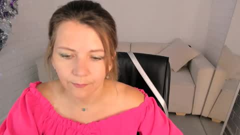 nicolehits online show from June 6, 2026, 9:03 am