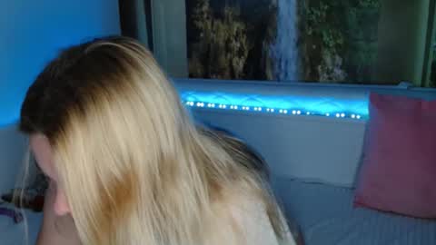 Snapshot of nicolelinharts chatting on October 10, 2025, 9:47 pm   Birthday  online show from October 10, 2025, 9:47 pm