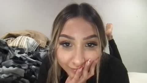 nicolelovesyou444 online show from February 12, 2025, 4:01 am