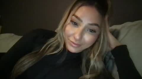 nicolelovesyou444 online show from March 11, 2025, 5:38 am