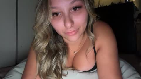 nicolelovesyou444 online show from June 24, 2026, 5:01 pm