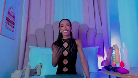 Snapshot of nicolemadrird chatting on September 18, 2025, 3:30 am nicolemadrird online show from September 18, 2025, 3:30 am