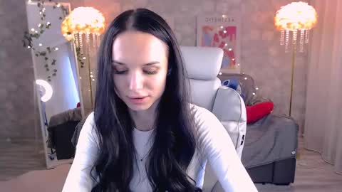 Snapshot of nicolemerz chatting on May 12, 2026, 2:47 pm Nicole online show from May 12, 2026, 2:47 pm