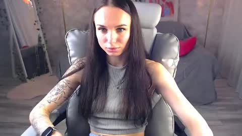 Snapshot of nicolemerz chatting on June 3, 2026, 2:33 pm Nicole online show from June 3, 2026, 2:33 pm
