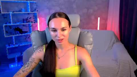 Nicole online show from July 28, 2026, 7:39 pm