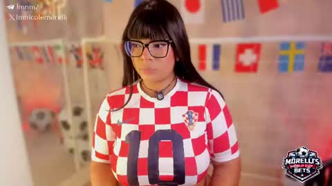 Andrea give it a thumbs up please its important  online show from June 27, 2026, 3:39 pm