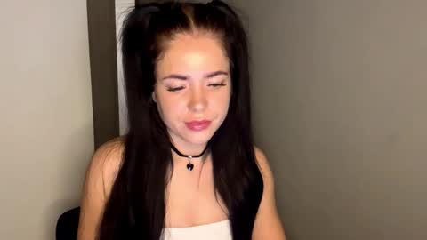 Snapshot of nicolepleasure chatting on March 25, 2026, 6:25 pm Nicole online show from March 25, 2026, 6:25 pm