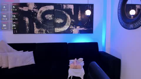 Nicole Sanz online show from December 30, 2024, 5:55 pm