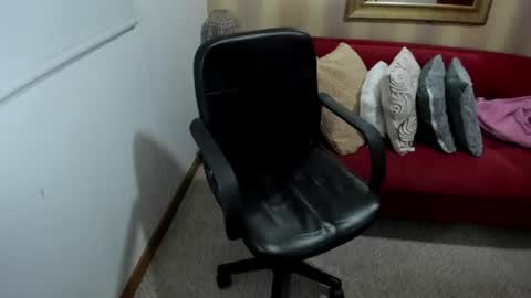 Nicolettcolin  online show from June 11, 2026, 8:51 pm