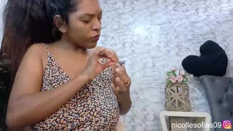 Snapshot of nicolle4 chatting on June 7, 2026, 5:27 pm nicolle4 online show from June 7, 2026, 5:27 pm