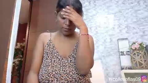 nicolle4 online show from July 15, 2026, 1:22 am