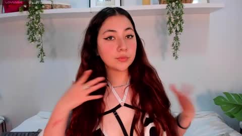 Snapshot of nicolle_evanss_ chatting on May 26, 2026, 3:24 am nicolle_evanss_ online show from May 26, 2026, 3:24 am