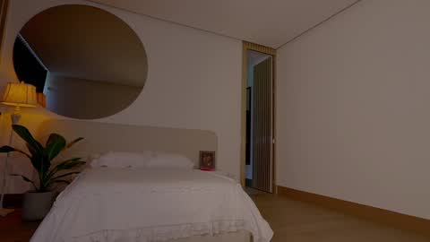  NEW instagram nicollemitchelle online show from March 19, 2026, 3:05 pm