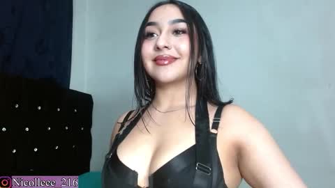 Snapshot of nicolle_sabinas chatting on October 14, 2025, 5:58 pm Nicolle online show from October 14, 2025, 5:58 pm