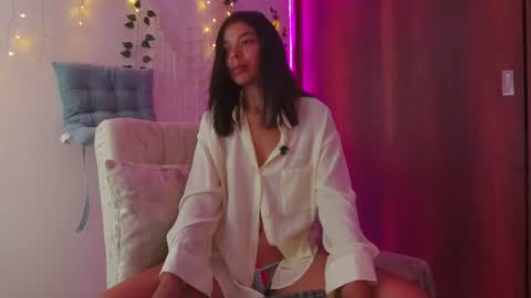 Nicolle online show from August 4, 2026, 12:58 am