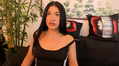 Nicolle Lima online show from February 28, 2025, 8:07 pm
