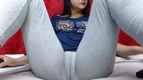 Snapshot of nicolleowens chatting on October 6, 2025, 10:29 pm NICOLLE online show from October 6, 2025, 10:29 pm