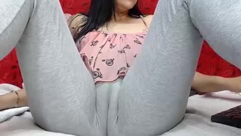 Snapshot of nicolleowens chatting on October 18, 2025, 11:16 pm NICOLLE online show from October 18, 2025, 11:16 pm