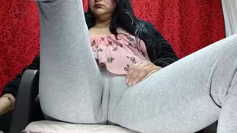 Snapshot of nicolleowens chatting on November 14, 2025, 9:35 pm NICOLLE online show from November 14, 2025, 9:35 pm