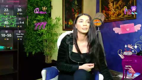 Nicolle online show from May 12, 2026, 6:54 am