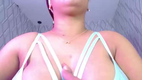 Nicolle Miley online show from February 20, 2025, 2:40 am