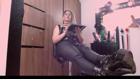 Snapshot of nicolmiss chatting on May 15, 2026, 10:50 pm nicolmiss online show from May 15, 2026, 10:50 pm