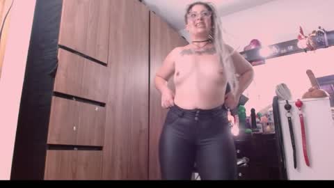 Snapshot of nicolmiss chatting on May 15, 2026, 11:56 pm nicolmiss online show from May 15, 2026, 11:56 pm