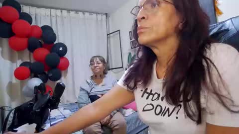 nicoltatiana_ online show from May 8, 2026, 12:16 am